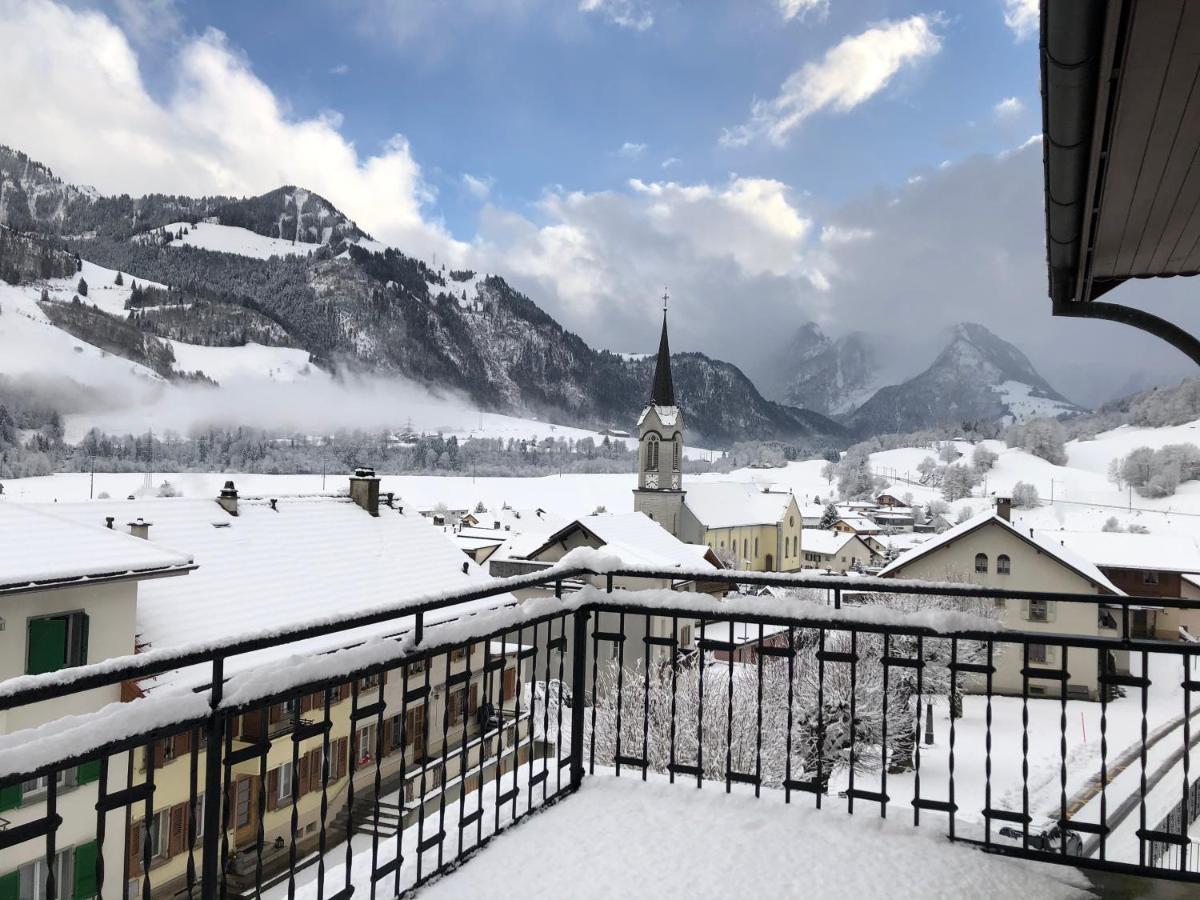 Auberge De L'Ange Albeuve Eksteriør billede