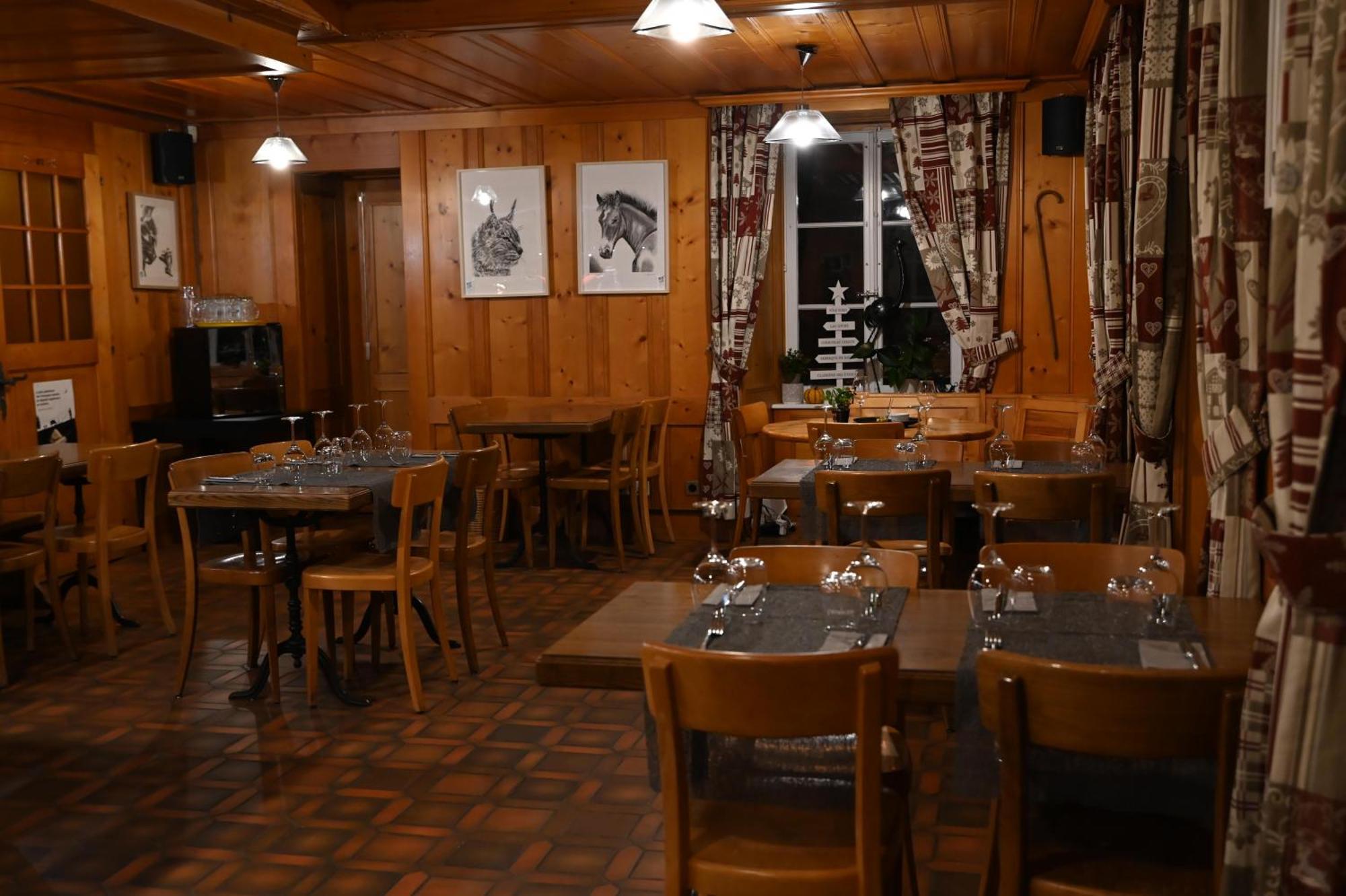 Auberge De L'Ange Albeuve Eksteriør billede