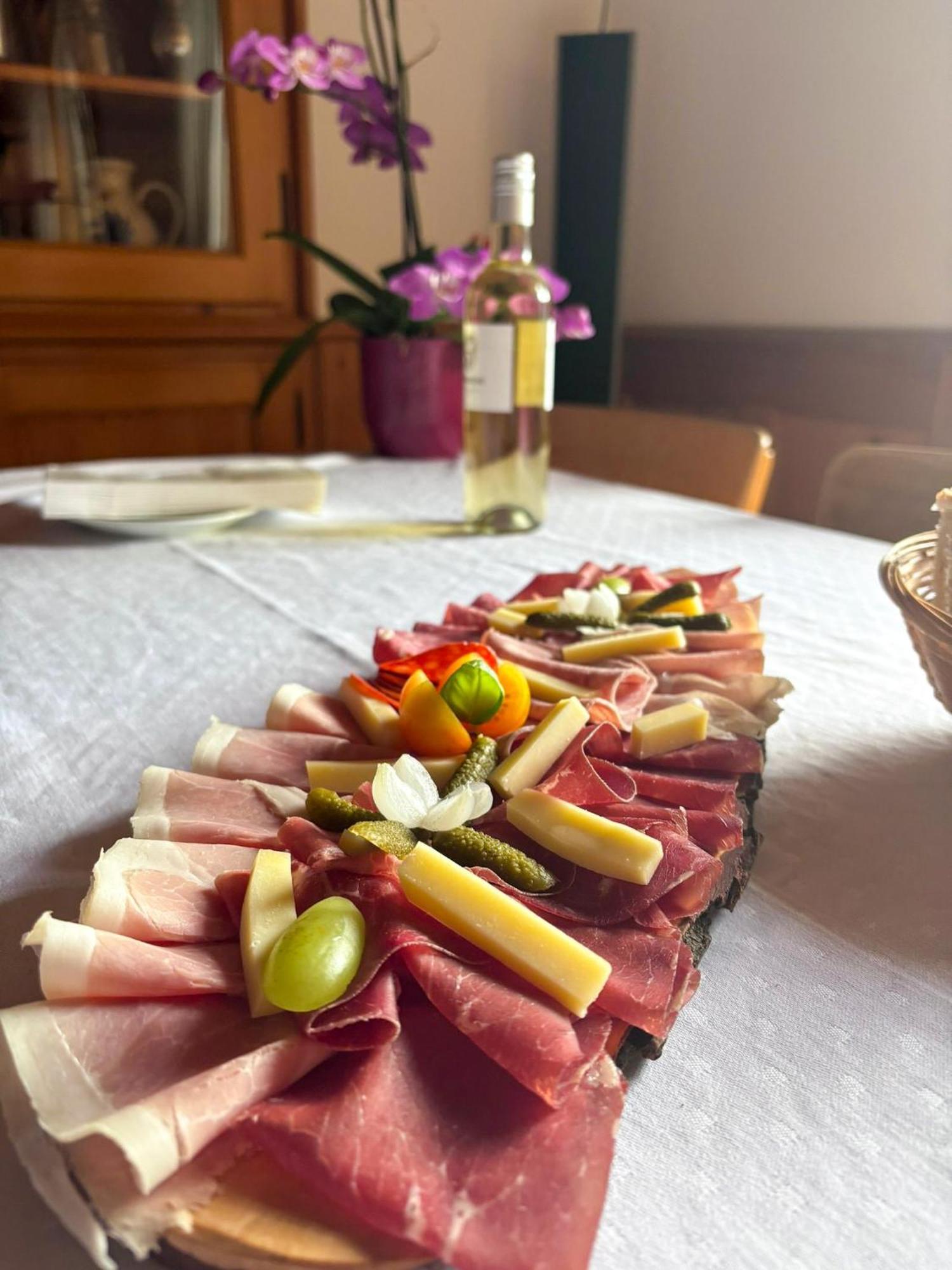 Auberge De L'Ange Albeuve Eksteriør billede